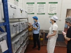 学校食堂也已进入期末收尾